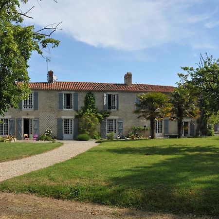 ホテルLe Logis De La Venerie オロンヌ・シュル・メール エクステリア 写真